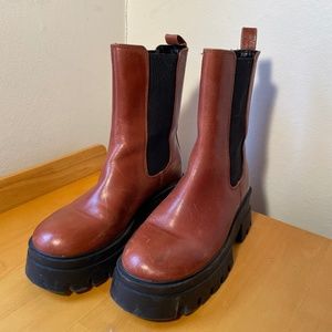 GB Down-Town Leather Chelsea Chunky Lug Sole Platform Boots